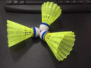 伦纳德尼龙羽毛球耐打塑料羽毛球训练球很耐打3只装练习胶球包邮