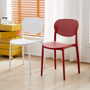 现代简约塑料椅子家用靠背餐厅椅子镂空创意休闲网红北欧贝壳餐椅