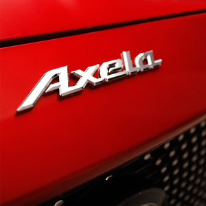昂克赛拉改装贴标AXELA装饰车标前标五菱宏光中网前机盖标字母标