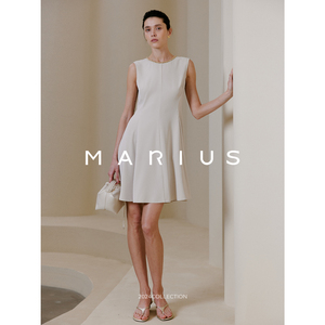 MARIUS | 赫本风小黑裙法式時尚經典显瘦高腰公主线无袖连衣裙