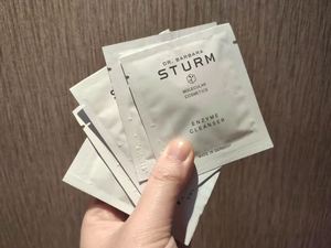 3片包邮！Dr.barbara sturm Enzyme Cleanser 酵素洁面粉1.5ml