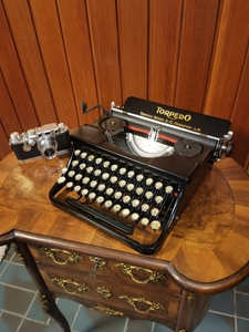 1937年德国产老式打字机Torpedo古董机械老打印机德英文键盘真品