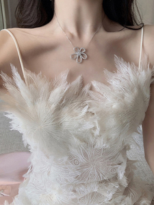 法式白色羽毛蕾丝花朵仙女裙吊带裙镂空性感收腰雪纺连衣裙初恋裙