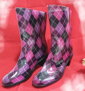 进口PVC 出口日本女式新款时尚雨鞋雨靴机车靴短中筒高跟防滑促销