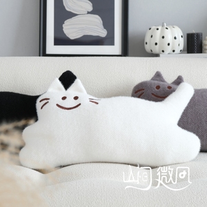 原创猫咪抱枕北欧ins风白色灰色靠包靠枕客厅沙发抱枕猫腰枕靠垫