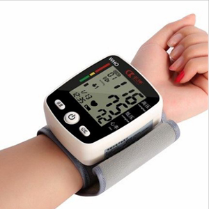 长坤手腕式电子血压计充电语音量血压仪家用全自动测量血压W355