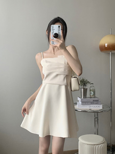 CHICROOM白色吊带连衣裙女夏季高级设计感小众小个子短款抹胸裙