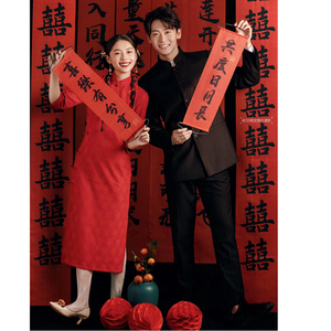 新中式秀禾婚纱摄影道具创意影楼拍照喜庆手持喜字装饰结婚长对联