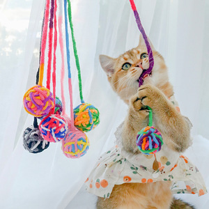 猫玩具毛线彩虹球编织球带尾巴逗猫宠物玩具毛线团内含响珠发声球
