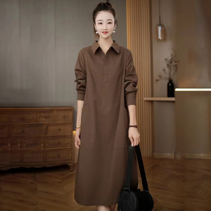 2024秋季新款宽松型长袖连衣裙女高级感Polo领气质长裙宽松遮肚子