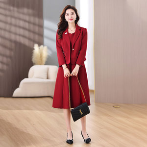 大码女装优雅气质红色西装外套半身裙两件套2024秋冬显瘦时尚套装