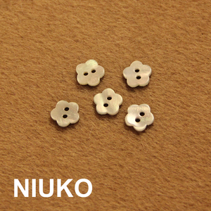 NIUKO 树脂塑料仿贝壳扣 小花朵纽扣子 内衣衬衫钮扣珠光小扣子