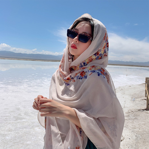 防晒披肩女围巾海边沙漠茶卡盐湖大西北丝巾新疆西藏旅游穿搭纱巾