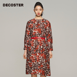 DECOSTER/德诗春季新款品牌女装时尚酒红长款印花长袖连衣裙