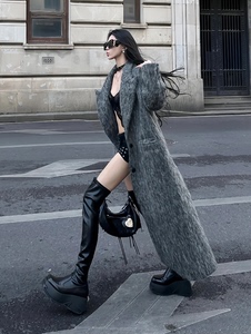 时尚炸街高级感灰色毛呢外套女冬季新款风衣设计感长款呢子大衣潮