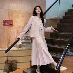 粉色小香风套装裙女春季2024新款韩系高级感气质甜美半身裙两件套