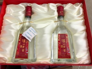 2013年泸州老窖六年陈头曲52°礼盒一盒两瓶