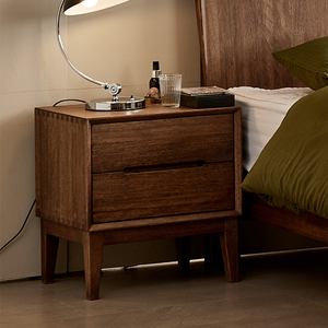 新品黑胡桃木实木床头柜双抽卧室床边柜欧北约简原木色整装储物浅