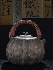 日本铁壶铸铁烧水壶煮茶壶原装日本进口无涂层南部铁壶烧水泡茶壶