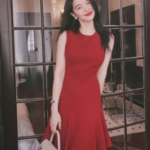 明星同款红色连衣裙女夏礼服裙高端轻奢小众高级感气质无袖背心裙
