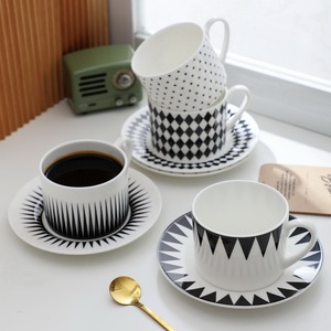 北欧骨瓷杯设计师款咖啡杯套装简约创意小众咖啡杯碟精致下午茶杯