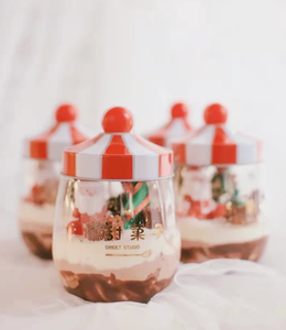 网红圣诞节马戏团圣诞慕斯罐子舒芙蕾饮料透明杯子旋转木马慕斯杯