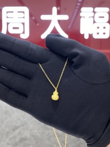 周大福 古法花丝葫芦福禄吊坠足金黄金项链 专柜正品 计价F222062