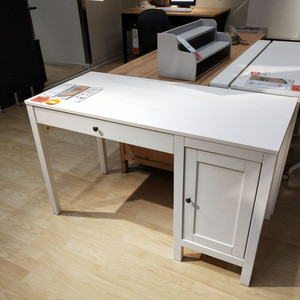 宜家 汉尼斯 书桌简易工作台电脑桌北欧写字组装台桌国内代购