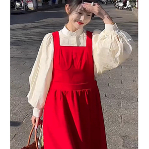点点春季新款韩版盐系轻熟风时尚洋气白色衬衫红色背带裙两件套女