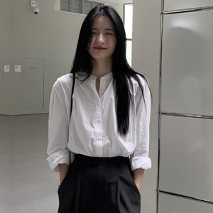 韩国chic春季复古设计感小众泡泡袖圆领单排扣白色衬衫女长袖衬衣