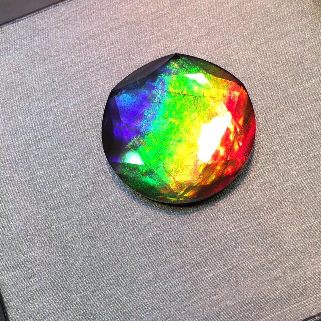 天然加拿大斑彩石吊坠，18k金镶嵌