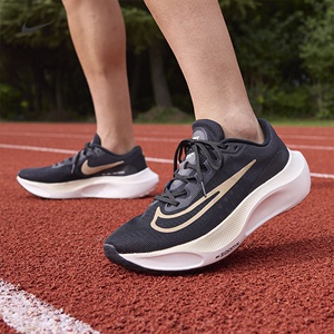 Nike耐克官方ZOOM FLY 5男子公路跑步鞋中底ZOOMX碳板夏季DM8968