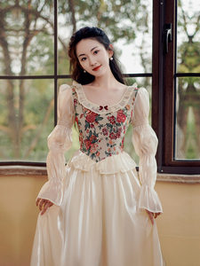 魅影仙女春季新款法式复古宫廷风小个子长裙拼接设计泡泡袖连衣裙