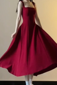赫本风小红裙本命年夏季收腰气质减龄显瘦露肩纯色网红无袖连衣裙