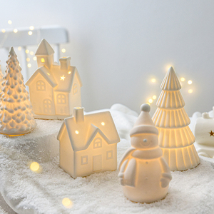 诺琪北欧圣诞陶瓷房子桌面摆件发光圣诞雪屋雪人迷你圣诞树装饰品