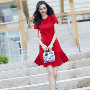 日本代购2024年夏季新款杨颖baby明星同款连衣裙显瘦红色鱼尾裙子