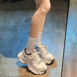 贾不假女式运动鞋2024夏季新款超火百搭学生轻便厚底透气跑步鞋子