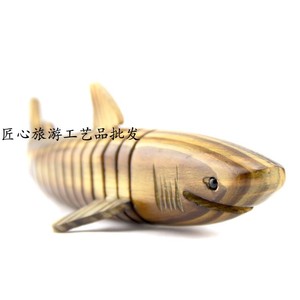 厂家直销 仿真33cm木制鲨鱼 逼真鲨鱼模型 动物模型 木质工艺品