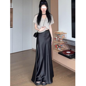 黑色丝绸缎面醋酸半身裙女夏高级感气质长款高腰垂感包臀鱼尾裙子