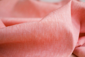 日本进口薄款粉葵彩色织砂洗亲肤雨露麻纯麻面料设计师连衣裙布料