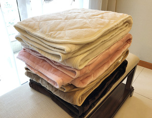 外贸出口日单秋冬款单人拉舍尔含中空棉反面涤棉绗缝床垫床垫床褥