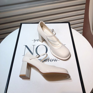 复古玛丽珍鞋女2024新款法式方头漆皮一字扣带粗跟单鞋白色高跟鞋