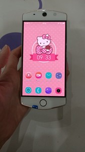 美图手机M6 HelloKitty特别版，3+64g月光白，