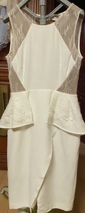 诗瑞娜高端品牌白色蕾丝礼服裙，码数L码，适合115斤以内！淘