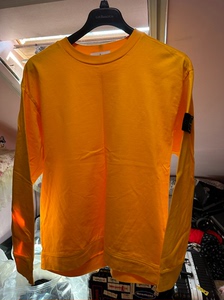石头岛 STONEISLAND 亮橙黄色薄绒袖标卫衣 XL码