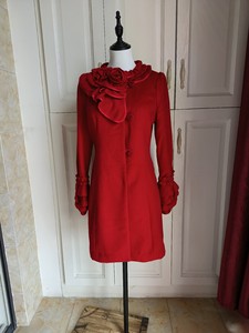 尤麦女士设计感红色羊毛呢大衣