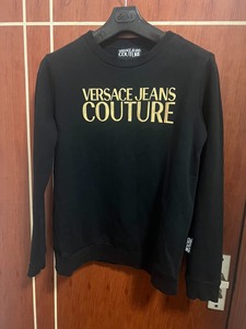 正品范思哲Versace衣服，天猫奢品4700同款，衣服胸前