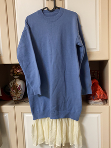 乐伊尚，莎针织连衣裙，上面是长款毛衣下面拼接纱裙，宽松版，蓝
