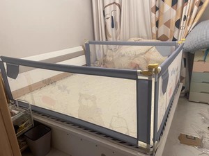 转卖床围栏护栏基本全新，三面婴儿床围挡防撞可升降（1.8*2