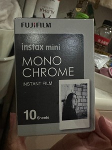 出富士instax mini 拍立得18年过期黑白相纸，一盒